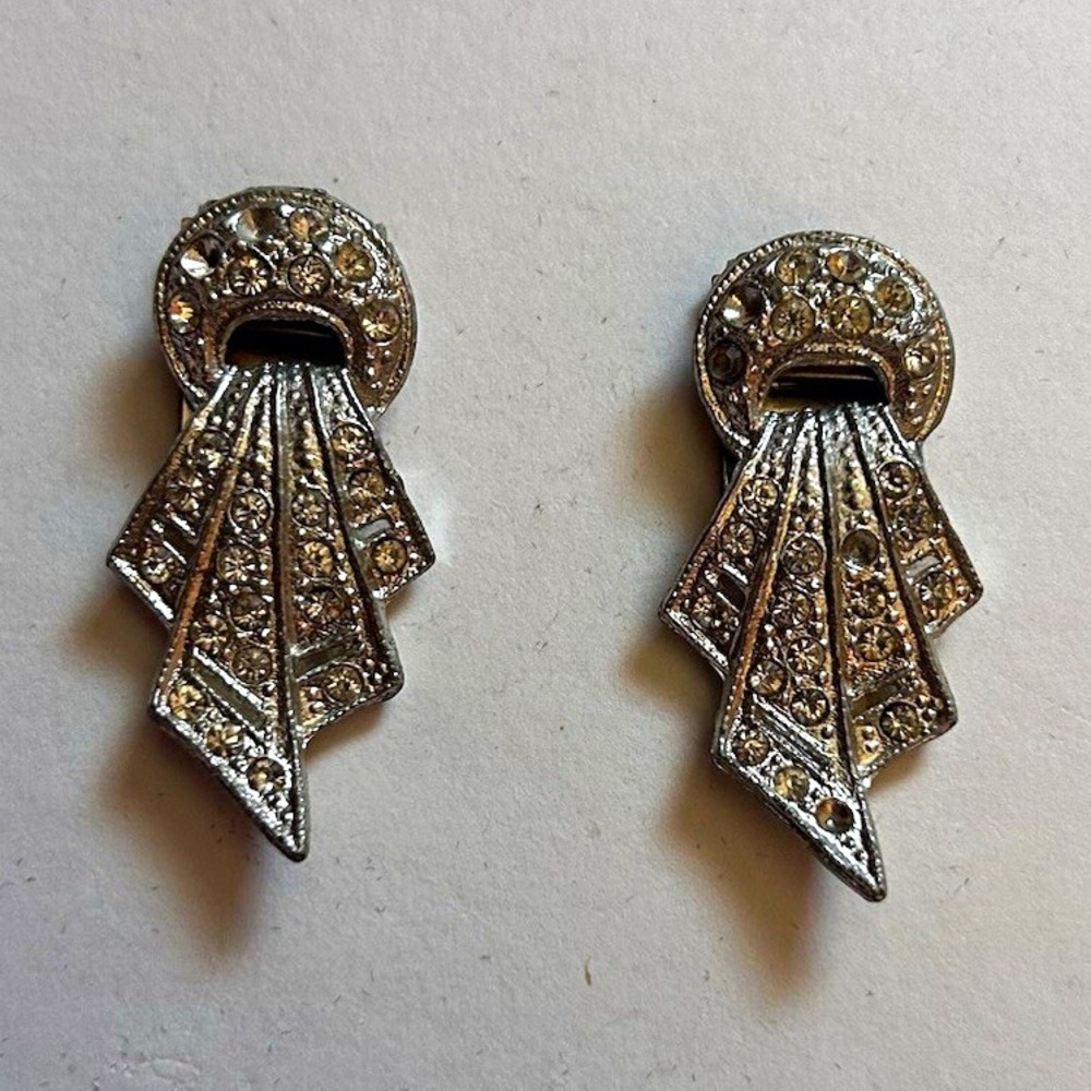 Art Deco Silver Tone Pavé Crystal Rhinestone Clip-On Dangle Drop Earrings